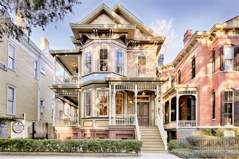 Victorian Homes Offer Warmth, Craftsmanship and Charm | Sotheby's