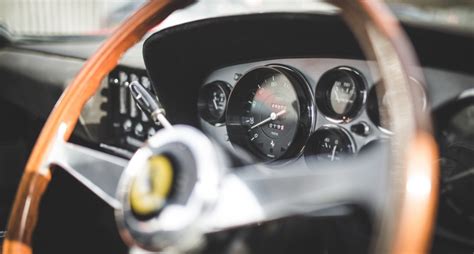 Does the Daytona have the most stylish classic Ferrari interior ...