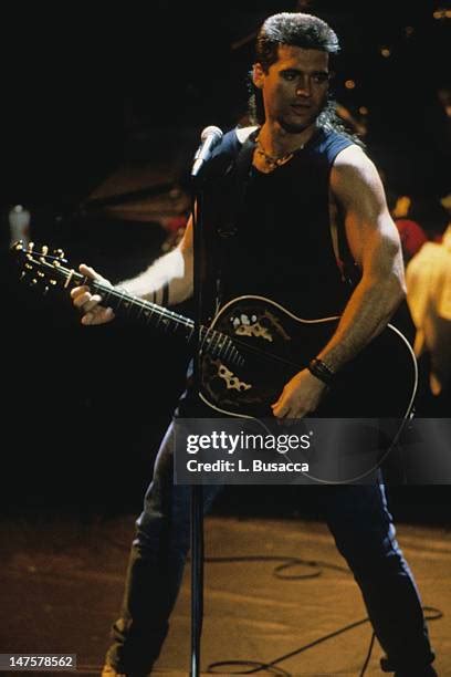 67 Billy Ray Cyrus 1992 Photos & High Res Pictures - Getty Images