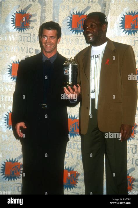 BURBANK, CA - JUNE 5: Actor Mel Gibson and actor Danny Glover attend the Second Annual MTV Movie ...