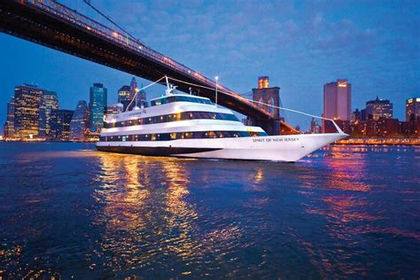 2023 NYC Skyline Dinner Cruise from New Jersey