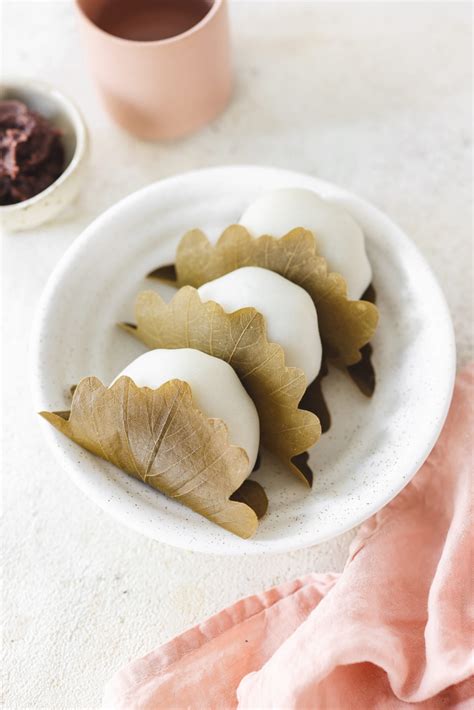 Kashiwa Mochi (Japanese Rice Cake with Oak Leaf) | Veggiekins Blog