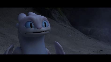 HTTYD The Hidden World Toothless' Mating Dance - YouTube