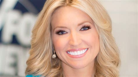 Ainsley Earhardt Replaces Elisabeth Hasselbeck on 'Fox & Friends' | Us ...