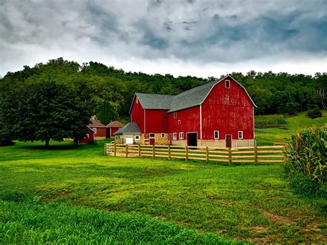 20 Most Beautiful Farm Background Wallpaper of 2021 - Farmhacker.com