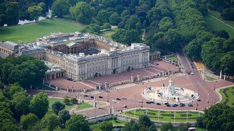 Royal family video takes fans inside Buckingham Palace's £369m ...