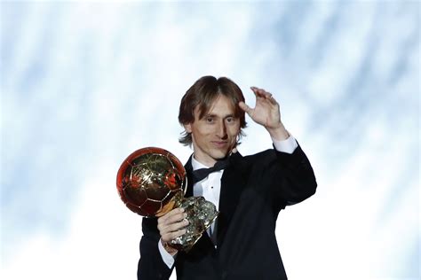 Ballon d'Or 1sts: Modric wins, Hegerberg takes women's award