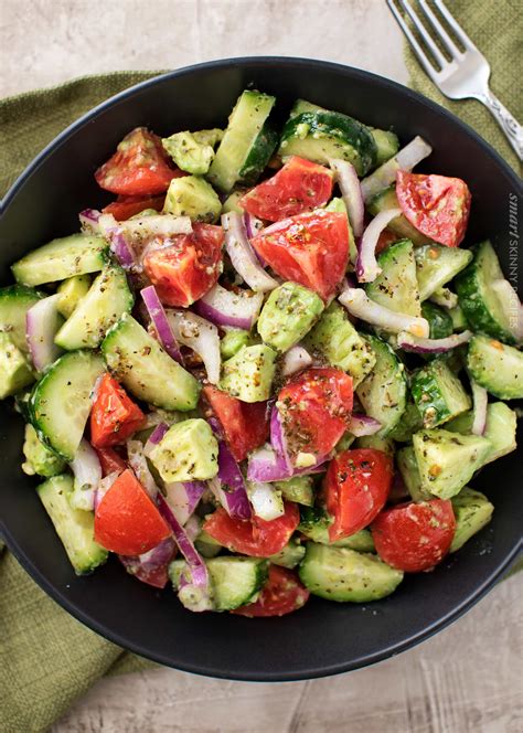 Greek-Inspired Tomato and Avocado Salad - The Chunky Chef