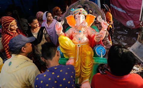 Ganesh Chaturthi 2016: Celebrations across India with traditional idols