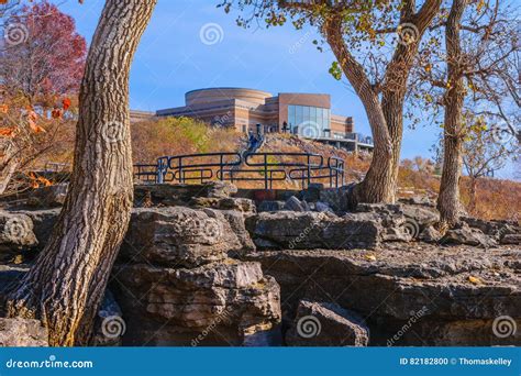 Fossil Bed at the Falls of the Ohio Interpretive Center Editorial Image ...