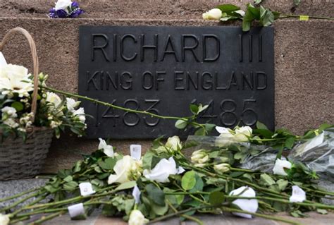 The remains of King Richard III reinterred in Leicester Cathedral, in ...