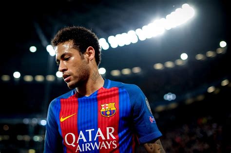 Neymar não desiste e continua “se oferecendo” ao Barcelona | Metrópoles