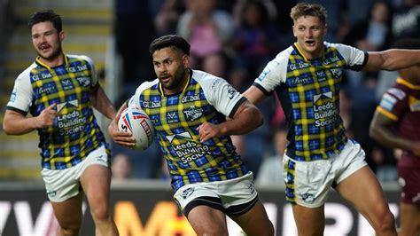 Leeds Rhinos 54-0 Huddersfield Giants: Rhyse Martin scores 26 points in ...