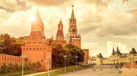 Moscow Kremlin on the Red Square Stock Image - Image of place, travel: 108641339