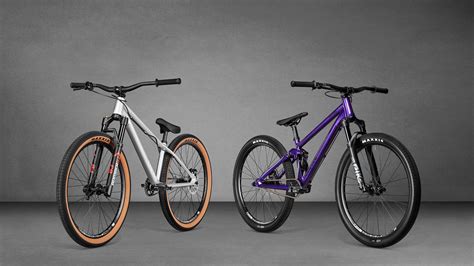 Canyon Stitched 360 & 720: Frisch gestyled nach 2022 - MTB-News.de