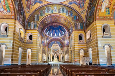 Interior View of the Cathedral Basilica of Saint Louis Editorial ...