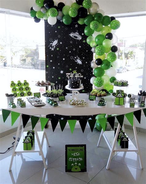 Baby boy ALIEN party neon green and black decoration outer space // candy bar by Fernanda ...