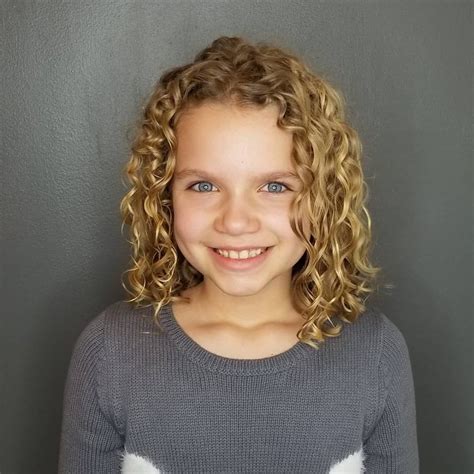 19 Cutest Hairstyles for Curly Hair Girls - Little Girls, Toddlers & Kids | Curly girl ...