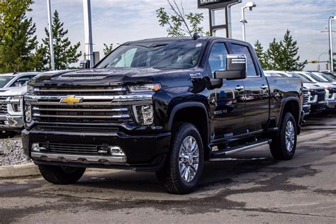 New 2020 Chevrolet Silverado 2500HD High Country 4WD Crew Cab Pickup