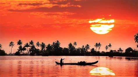 Kerala Backwaters Sunset Reflection 4K UltraHD Wallpaper - backiee - Free Ultra HD wallpaper ...