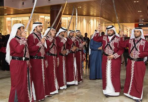 The Culture of Qatar _ Dresses of Qatar Men and Women_ Religion of Qatar