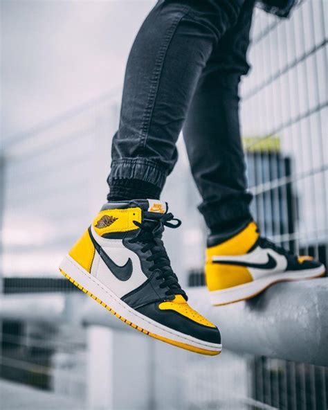 Air Jordan 1 Mid SE "Yellow Toe" Black Yellow White - Air Jordan 1 Outfit Shoes - 852542-071 ...