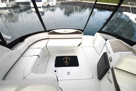 2009 Cruisers Yachts 330 Express - Weber Yachts