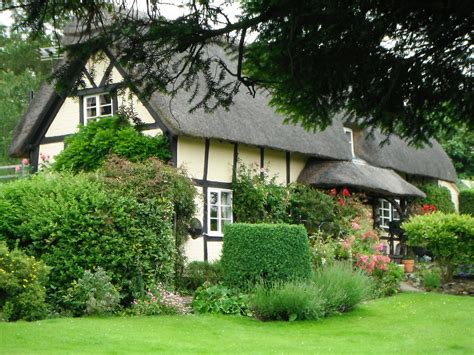 Herefordshire walking past this cottage always makes me feel like i'm in a fairy tale ...