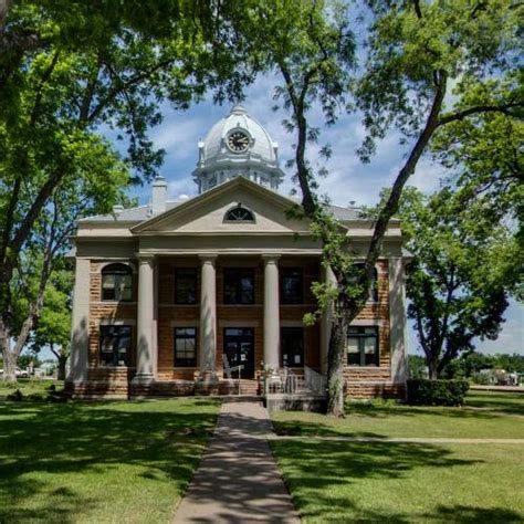 Mason County Courthouse in Mason, TX - Virtual Globetrotting