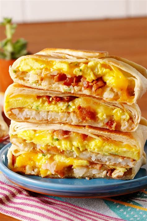 Cooking Breakfast Crunchwrap Supreme Video — Breakfast Crunchwrap Supreme Recipe How To Video