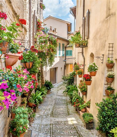 One Day In Spello Italy Itinerary, Umbria's Charming Hill Town - The Geographical Cure