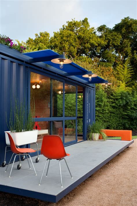 Container Guest House / Poteet Architects | ArchDaily