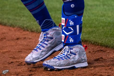 What Pros Wear: Mookie Betts' Jordan 10 "Snakeskin" Cleats - What Pros Wear