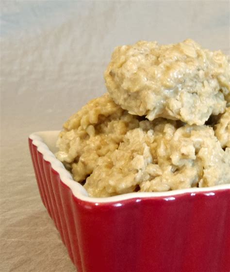 Aunt Peg's Recipe Box: Vanilla Oatmeal No Bake Cookies