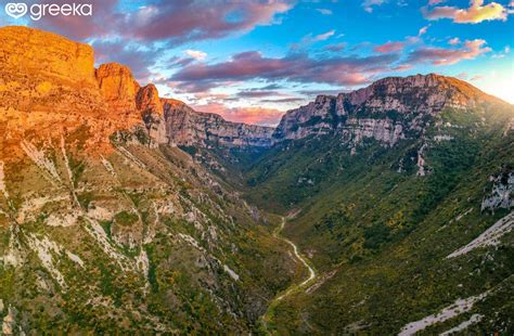 Vikos Gorge in Zagorochoria, Greece | Greeka