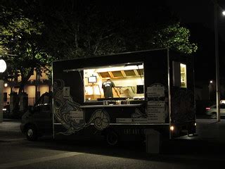 EAT ART FOOD TRUCK | Perhaps hungry people don't know it's h… | Newtown grafitti | Flickr