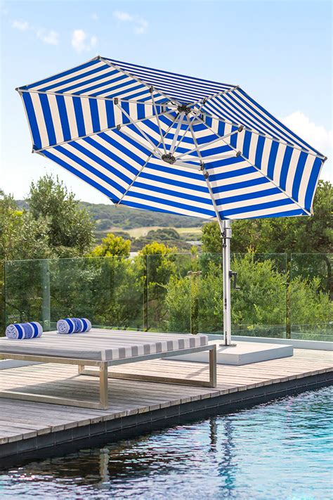 Poolside Cantilever Umbrellas - Instant Shade Umbrellas