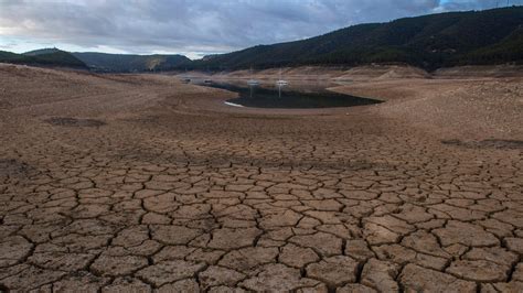 Spain declares climate emergency, gets climate plan ready | Fox 59