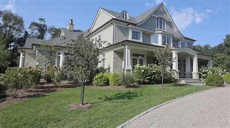 Glenview houses: This home was built for aging-in-place