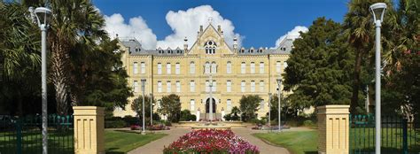 St. Mary's University - TheCollegeTour.com