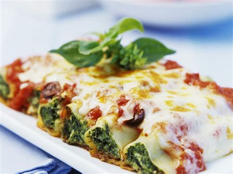 Spinach-stuffed Cannelloni recipe | Eat Smarter USA