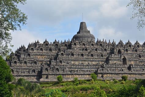 Sejarah Candi Borobudur: Warisan Dunia Peninggalan Dinasti Syailendra ...