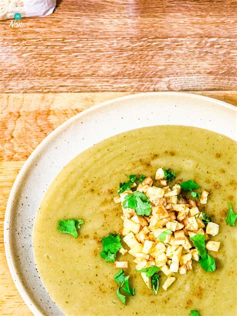 Syn Free Curried Parsnip Soup | Slimming World - Pinch Of Nom