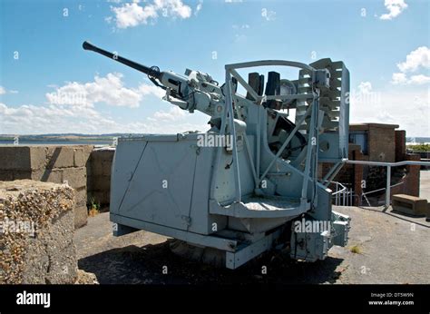 Bofors 40mm Anti aircraft gun 1943 at Coalhouse Fort in Essex, UK Stock ...