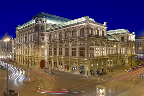 Tourist Attractions in Vienna - 8th International Conference on Research in Management