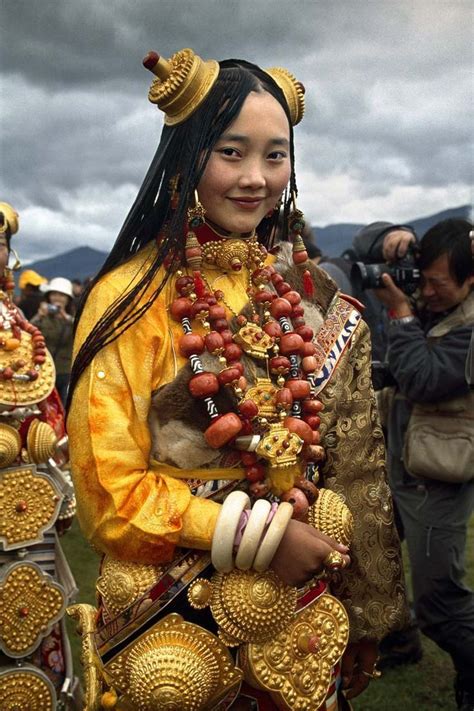 kha tibetan costume - Google zoeken | Beauty around the world, World cultures, Culture