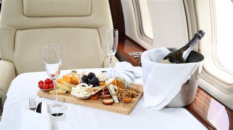 15 Airlines With The Absolute Best Quality Meals, Ranked