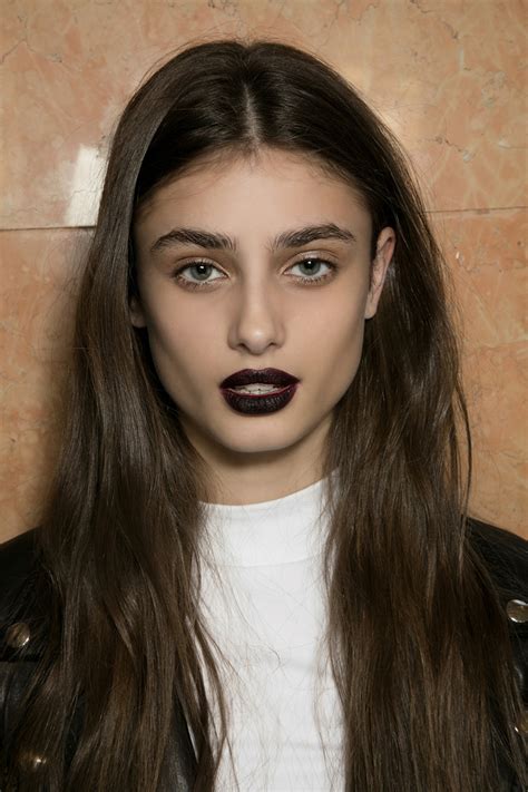 How to Perfect the Goth Makeup Trend for Fall 2015 | StyleCaster