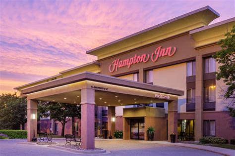 Hampton Inn Pet Policy: Everything You Need to Know Before Staying - The Pet Friendly Vacation Guide