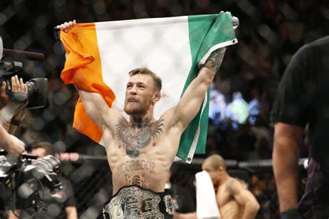 UFC 194 results: Conor McGregor knocks out Jose Aldo in seconds - Los ...